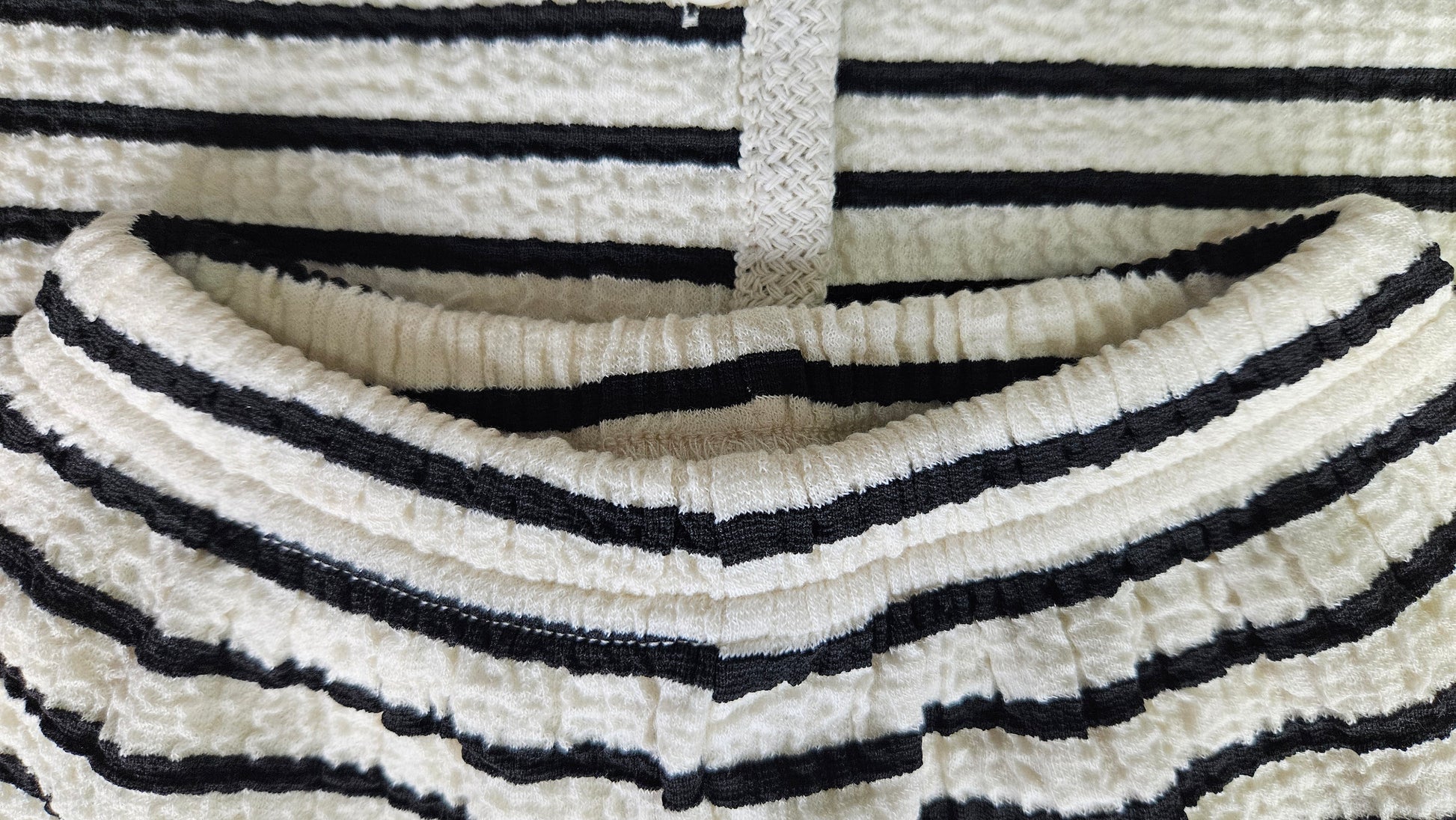 Ensemble bébé fille à rayures – Haut à boutons & pantalon élastique